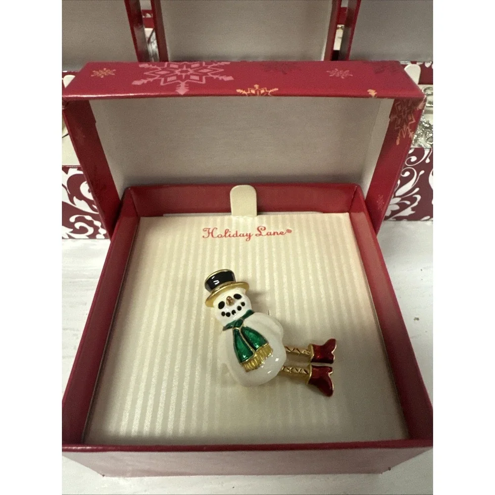 Macy's Holiday Lane Retired Brooch Lapel Pin Shaped Enamel Frosty Snowman W/Legs